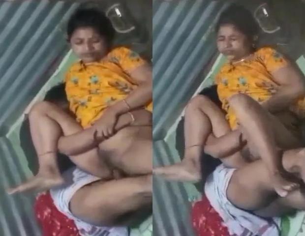 BD girlfriend ko ghodi banakar choda purani xxx