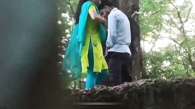 Desi Lover Caught Fucking Jungle Sex MMS Viral